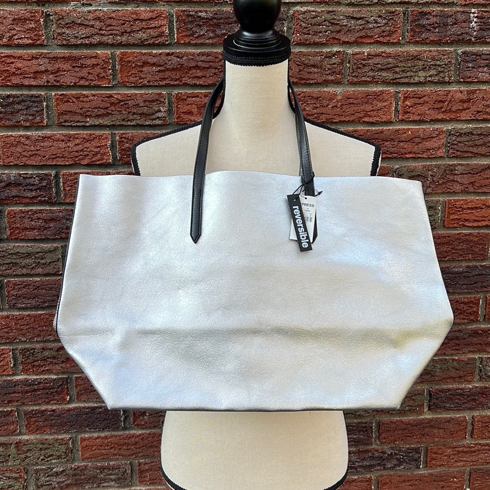 Express Reversible Tote - Picture 2 of 7